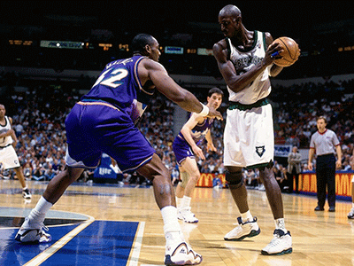 当客场响起震天的“kobe sucks” 科比是这样回应的